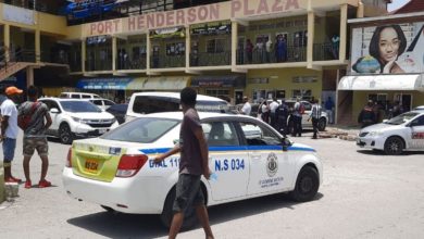 Photo of Jamaica: Barber shot, falls from third floor of plaza in Portmore