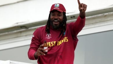 Photo of Gayle first to hit 1,000 T20 sixes, loses cool after falling on 99
