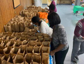 Photo of St. Paul’s Church delivers 200 meals on Thanksgiving day