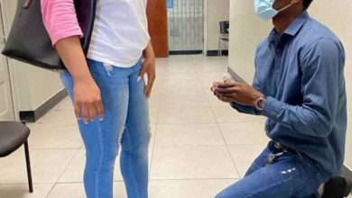 Photo of Jamaican man on assault charge proposes in court