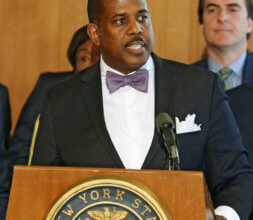 Photo of Sen. Parker urges Brooklyn residents to submit hardship forms