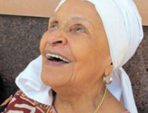 Photo of Guyanese stage actress ‘Auntie Comesee’ celebrates 100th birthday