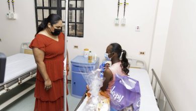 Photo of First Lady visits GPHC maternity ward