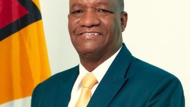 Photo of Harmon resigns as Leader of the Opposition