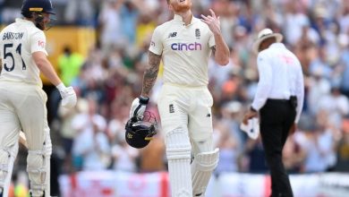 Photo of Root, Stokes centuries put England in command