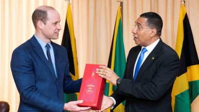 Photo of Jamaica PM tells British royals island nation wants to be republic