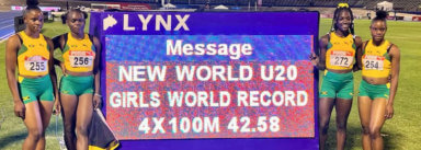 Photo of Jamaican quartet breaks world U20 4x100m record at CARIFTA Games
