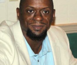 Photo of NYC health employees mourn Jamaican American Gary Henry