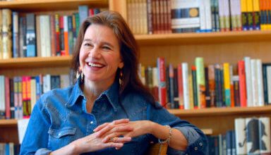 Photo of Louise Erdrich among 6 finalists for literary Women’s Prize