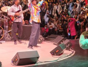 Photo of BERES WOWS FANS