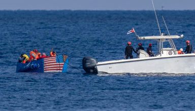 Photo of Cuban curiosity: Raft with US flag caught in plain view