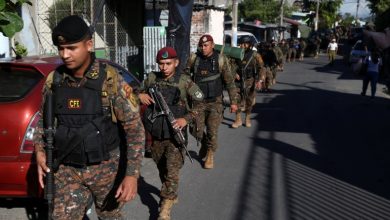 Photo of El Salvador deploys 10,000 troops to gang-run capital suburb