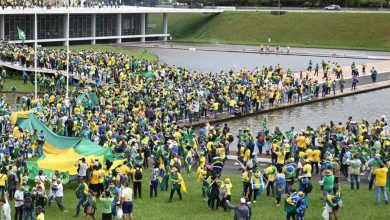 Photo of Bolsonaro supporters invade Congress, presidential palace in Brasilia