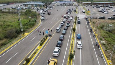 Photo of After years, private vehicles start crossing Colombia-Venezuela border again