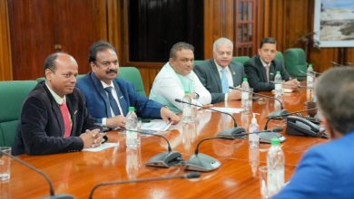 Photo of President meets delegation from Hindustan Aeronautics