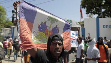 Photo of A gang in Haiti opens fire on a crowd of parishioners trying to rid the community of criminals