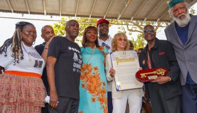 Photo of Adams posthumously awards Key to the City of New York to legendary Caribbean entertainer, civil rights activist, ‘King of Calypso’ Harry Belafonte