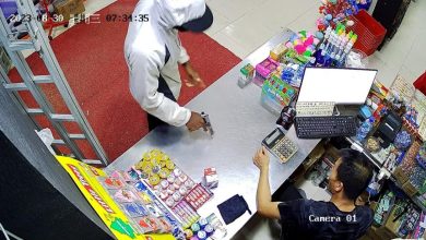 Photo of Bandits caught on camera raiding Lusignan supermarket