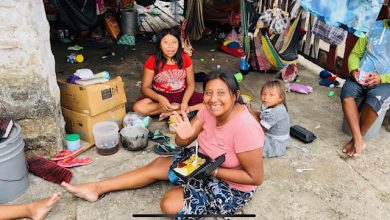 Photo of Seventy Venezuelan Warraus living in one Zeeburg house – -calls made for more help, better facilities