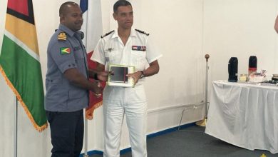 Photo of French navy captain visits GDF