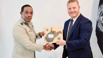 Photo of Top Cop meets with US officials on fingerprint identification