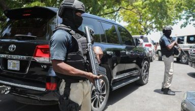 Photo of Haitian leaders oust police chief and appoint a new one as gang violence claims officers’ lives