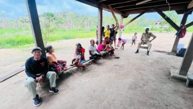 Photo of Police in outreach to Bamboo Landing