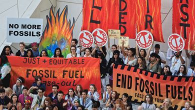Photo of UN chief rebukes fossil fuel industry supporters as climate records break