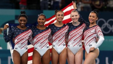 Photo of Triumphant Biles leads U.S. to gymnastics team gold