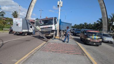 Photo of Truck driver in Cummings Lodge crash charged with dangerous driving