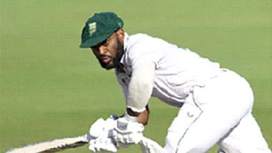 Photo of Batsmen flourish to help SA dominate