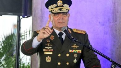 Photo of Venezuela defence minister reaffirms military’s loyalty to Maduro