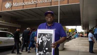 Photo of Brooklyn healthcare workers stand with Haitian immigrants, denounce Trump’s ‘pet eating’ claims