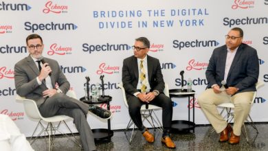 Photo of Industry experts discuss bridging the digital divide in NYC