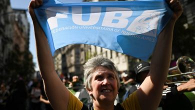 Photo of Argentina budget cuts spark student protests