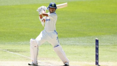 Photo of Centurions Jaiswal, Kohli wear down Australia as India eye big win