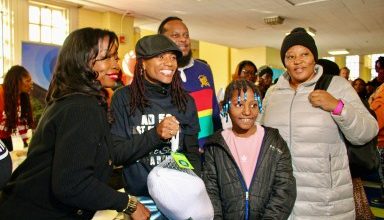 Photo of Assembly Woman Monique Chandler Waterman, Busta Rhymes, Special Ed, LinkNYC, distribute 600 turkeys at PS 135