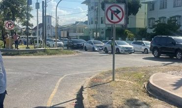 Photo of Public up in arms over right-turn  restrictions at Lamaha St, Vlissengen Rd