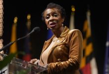 Photo of Clarke swears in CBC members in 119th Congress