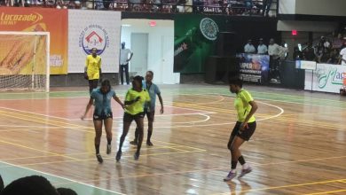 Photo of Lady Kanaimas edge  Royals to clinch Female title