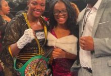 Photo of Jamaican-Canadian singing, acting prodigy Jazmin Headley sings USA National Anthem at women’s heavyweight boxing match