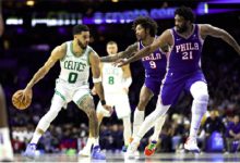 Photo of Jayson Tatum logs triple-double as Celtics trounce 76ers