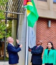 Photo of Guyana Consulate celebrates Republic Anniversary with Times Square video and Poughkeepsie Bridge lighting