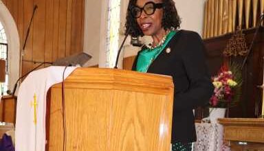 Photo of Clarke laments ‘trying times’ in America’s history