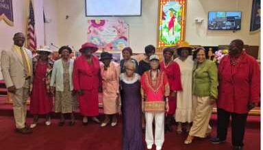 Photo of Brooklyn’s Trinity Methodist Church honors 21 seniors